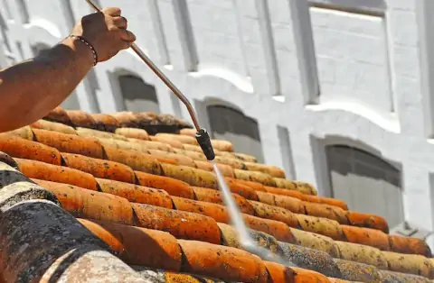 Nettoyage de toitures - Jouillat